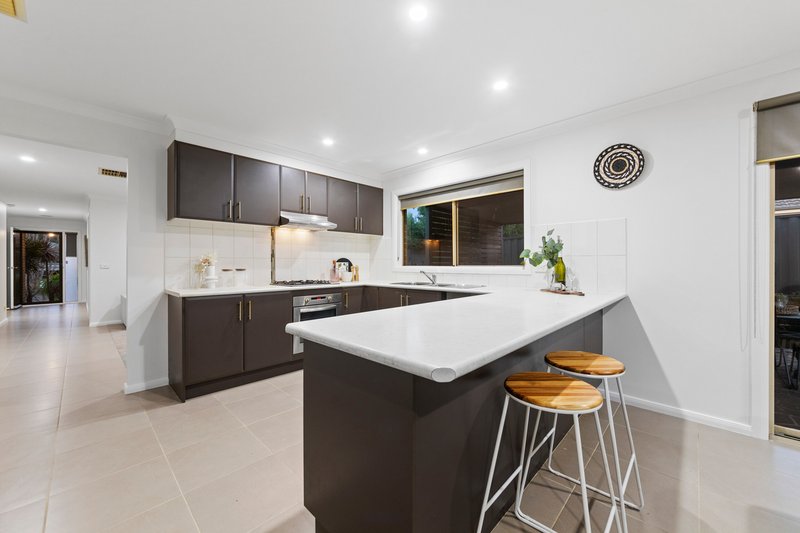 Photo - 8 Como Chase, Pakenham VIC 3810 - Image 4