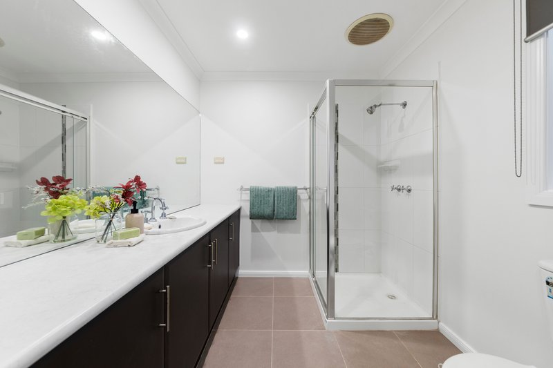 Photo - 8 Como Chase, Pakenham VIC 3810 - Image 15