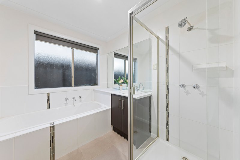 Photo - 8 Como Chase, Pakenham VIC 3810 - Image 16