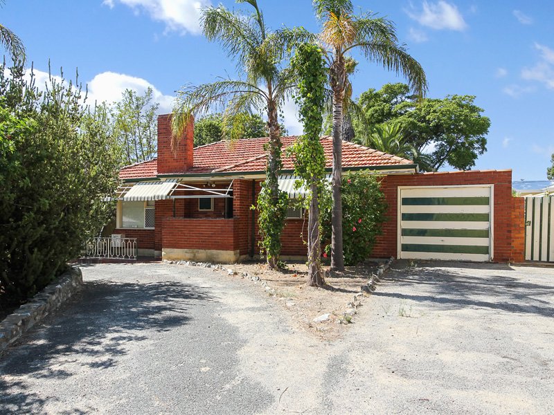 Photo - 8 Compton Street, Balga WA 6061 - Image 2