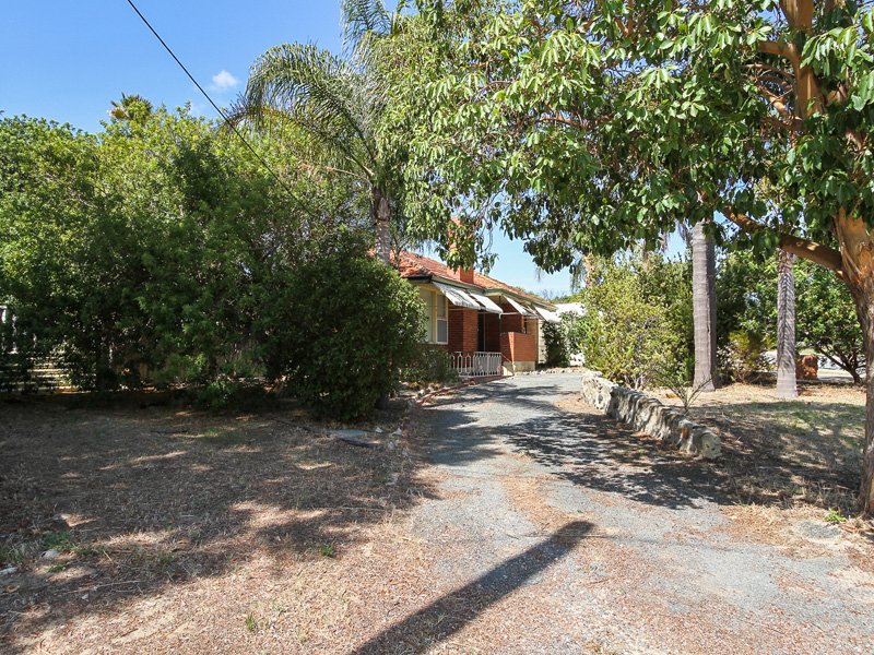 Photo - 8 Compton Street, Balga WA 6061 - Image 4