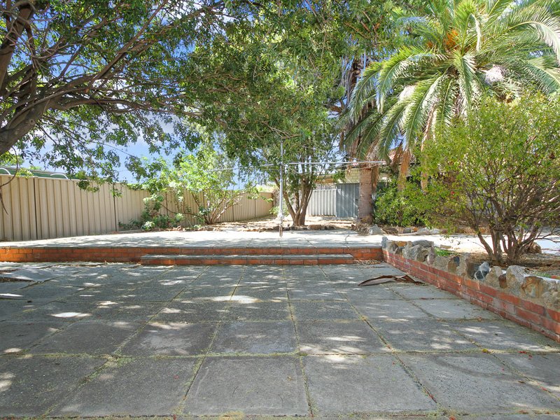 Photo - 8 Compton Street, Balga WA 6061 - Image 23