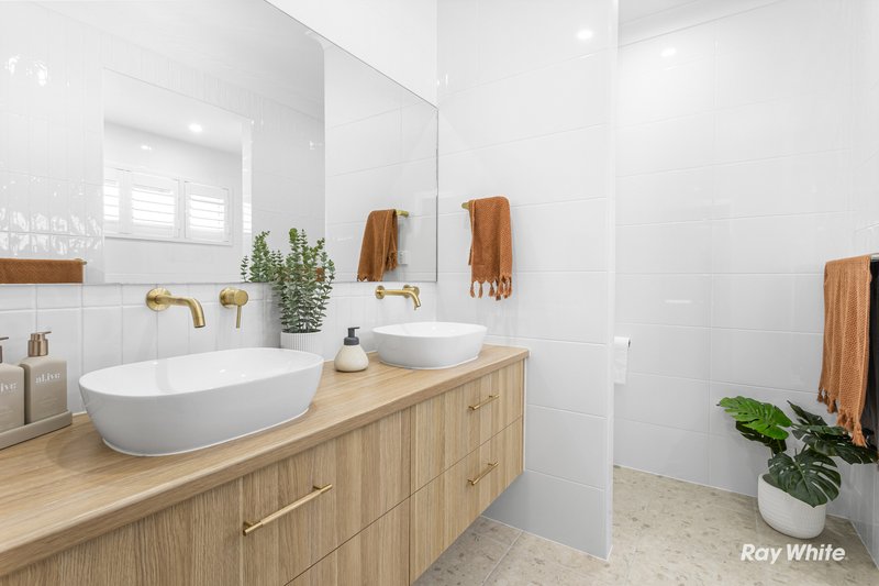 Photo - 8 Conical Rocks Avenue, Pacific Heights QLD 4703 - Image 13