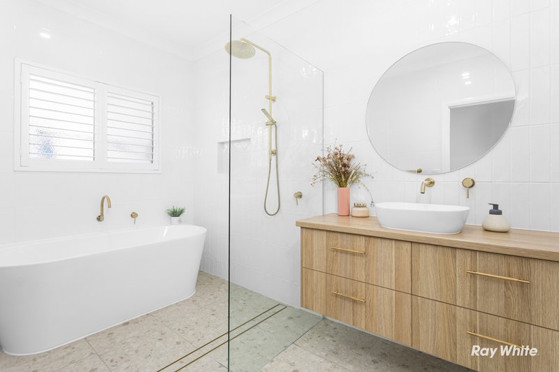 Photo - 8 Conical Rocks Avenue, Pacific Heights QLD 4703 - Image 18
