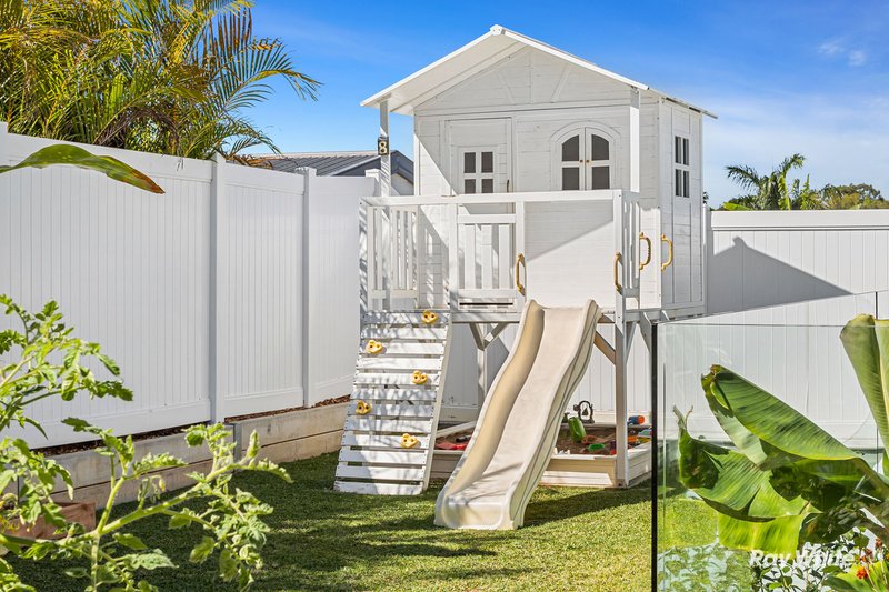 Photo - 8 Conical Rocks Avenue, Pacific Heights QLD 4703 - Image 23