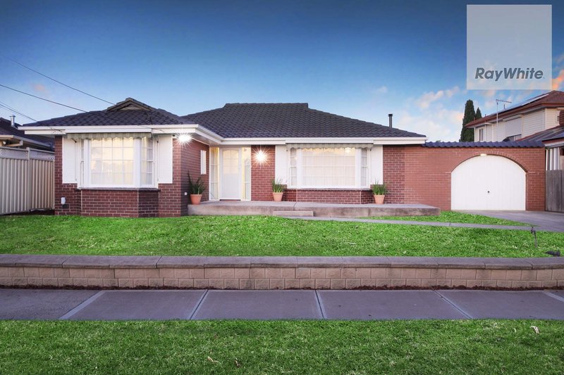 8 Conifer Close, Gladstone Park VIC 3043