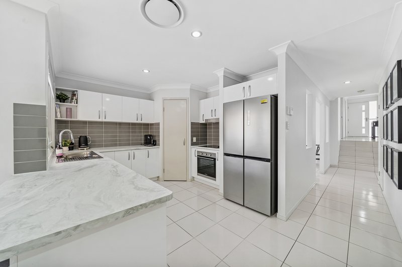 Photo - 8 Conjola Lane, Waterford QLD 4133 - Image 4