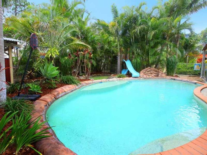 Photo - 8 Connemara Road, Gaven QLD 4211 - Image 16