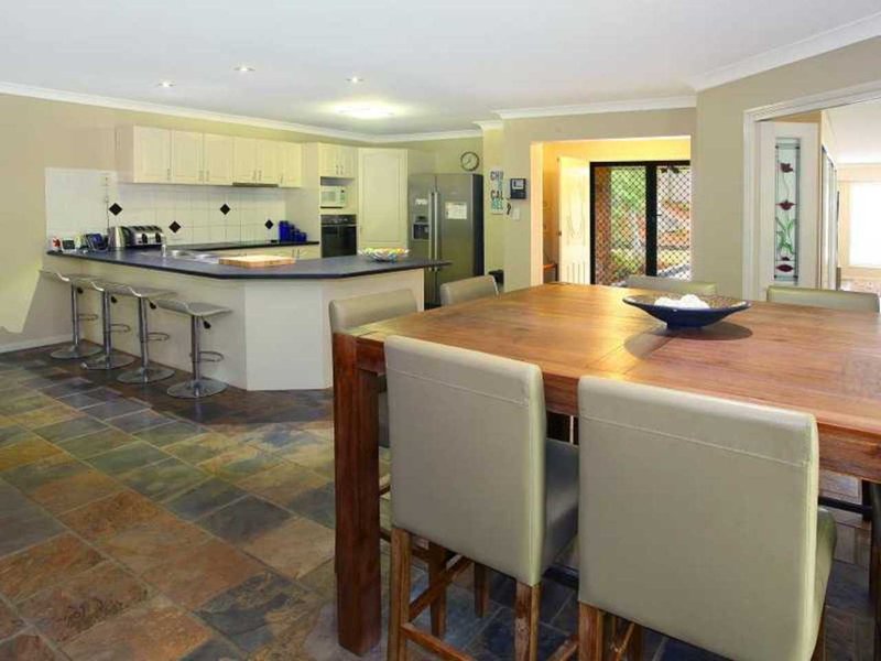 Photo - 8 Connemara Road, Gaven QLD 4211 - Image 21