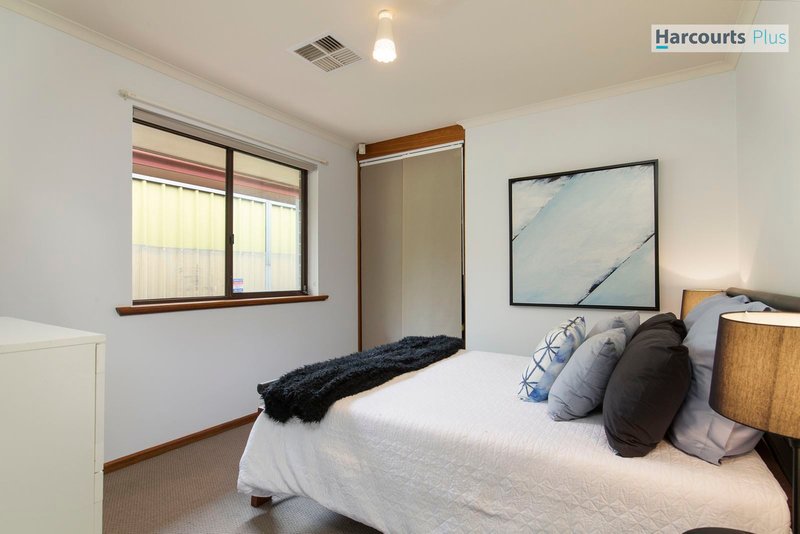 Photo - 8 Constellation Street, Hallett Cove SA 5158 - Image 10