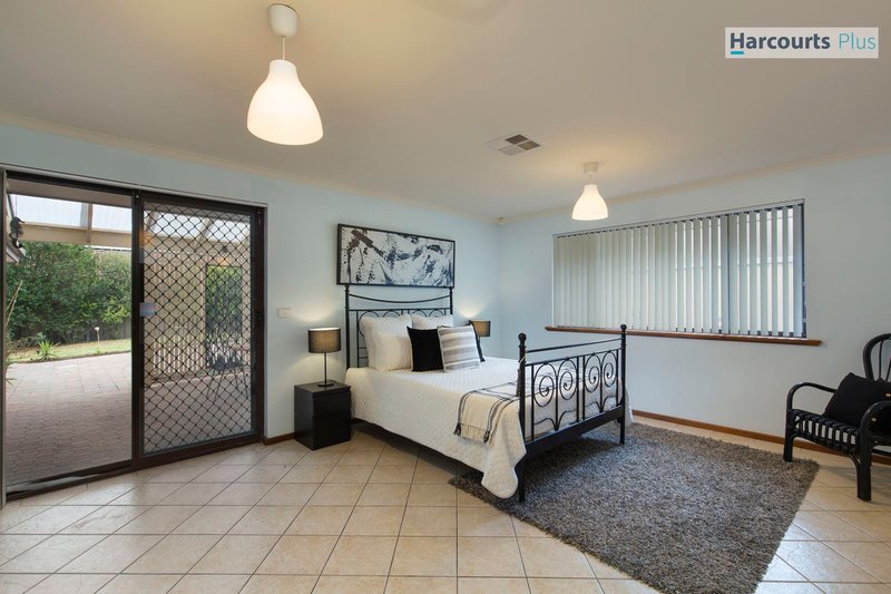 Photo - 8 Constellation Street, Hallett Cove SA 5158 - Image 13