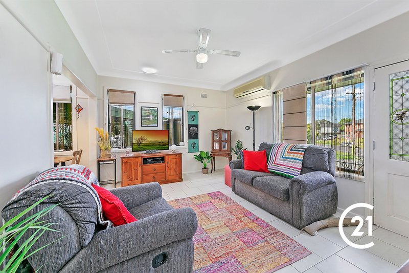 Photo - 8 Cook Place, Lalor Park NSW 2147 - Image 6