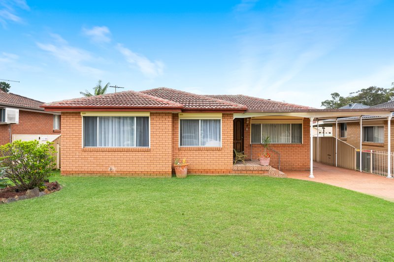 Photo - 8 Coolatai Crescent, Bossley Park NSW 2176 - Image 2