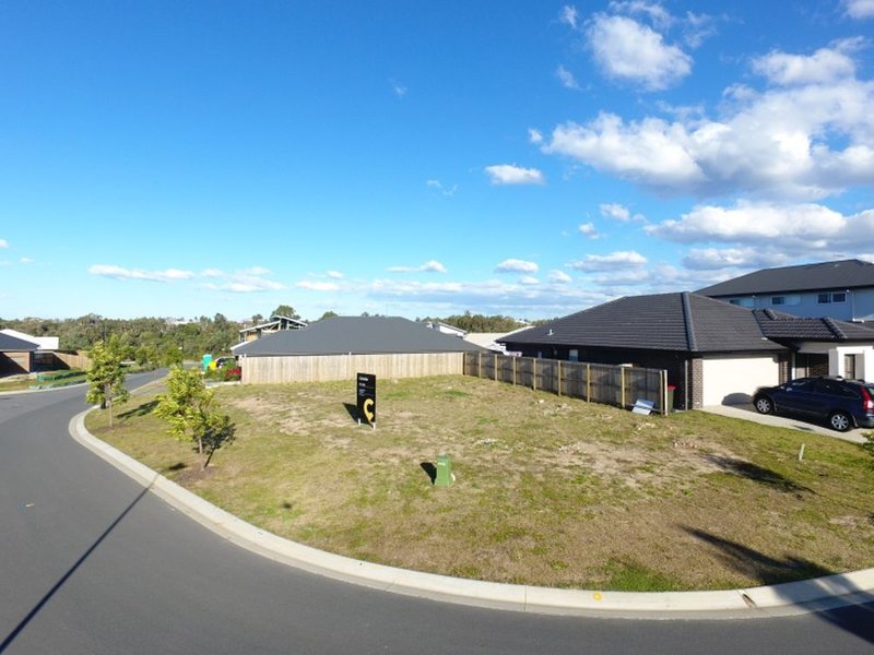 Photo - 8 Cooloola Crescent, North Lakes QLD 4509 - Image 2