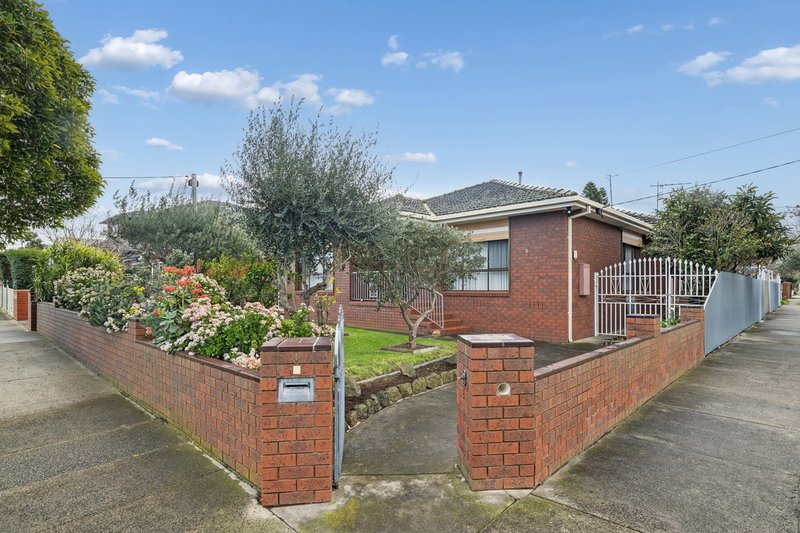 Photo - 8 Cooper Street, Preston VIC 3072 - Image 1