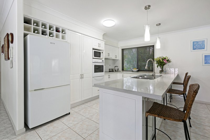 Photo - 8 Coral Sea Court, Burleigh Waters QLD 4220 - Image 5