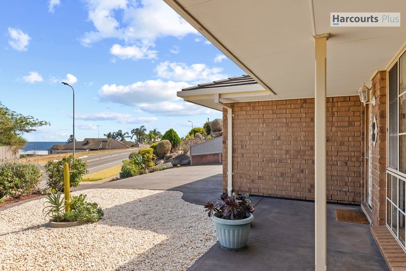 Photo - 8 Cormorant Drive, Hallett Cove SA 5158 - Image 4