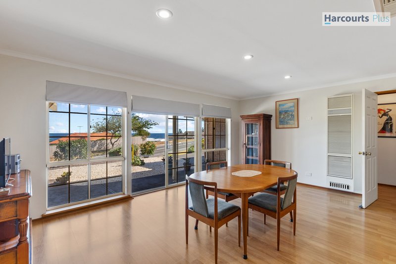 Photo - 8 Cormorant Drive, Hallett Cove SA 5158 - Image 5