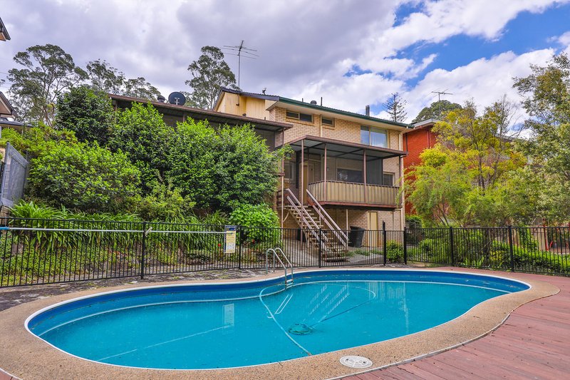 Photo - 8 Coronet Court, North Rocks NSW 2151 - Image 2