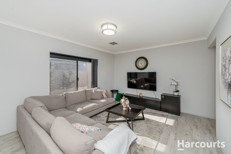 Photo - 8 Corvina Way, Woodvale WA 6026 - Image 5