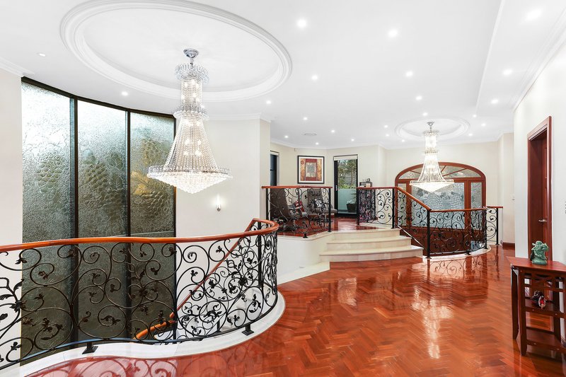 Photo - 8 Cotswold Road, Strathfield NSW 2135 - Image 6