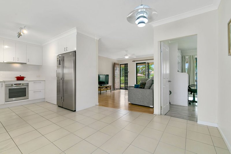 Photo - 8 Cottonvale Street, Coopers Plains QLD 4108 - Image 3