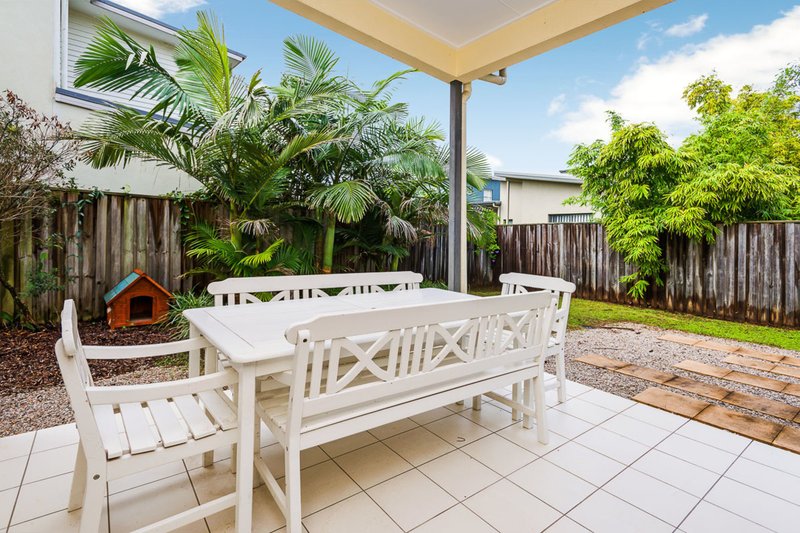 Photo - 8 Cova Boulevard, Hope Island QLD 4212 - Image 9