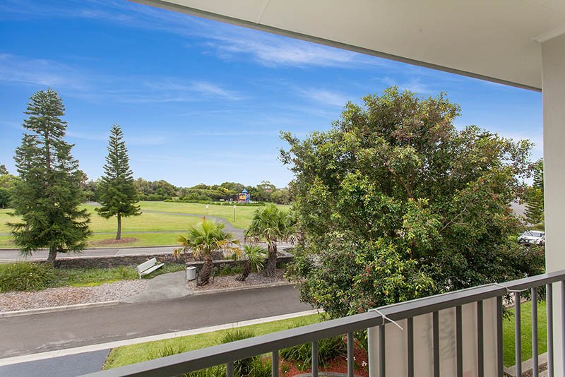 Photo - 8 Cove Boulevard, Shell Cove NSW 2529 - Image 7