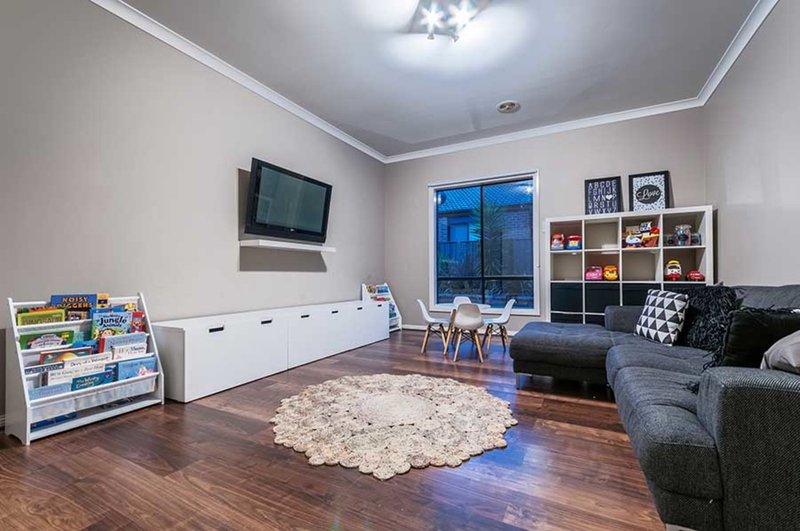 Photo - 8 Coventry Lane, Craigieburn VIC 3064 - Image 6