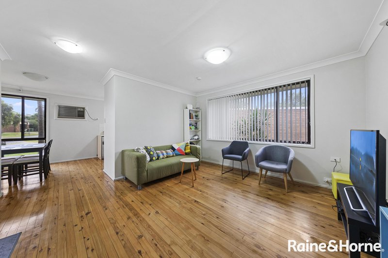 Photo - 8 Cox Place, Ingleburn NSW 2565 - Image 6