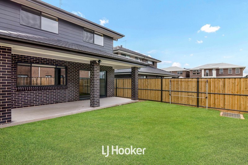 Photo - 8 Crabapple Street, Marsden Park NSW 2765 - Image 8