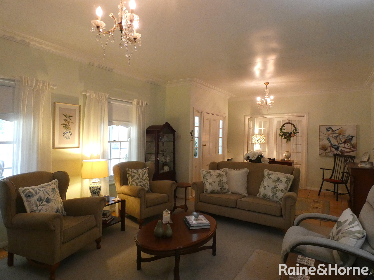 5-bedroom house at 8 Crane Place, Moree, NSW 2400, Moree Plains, New South Wales
