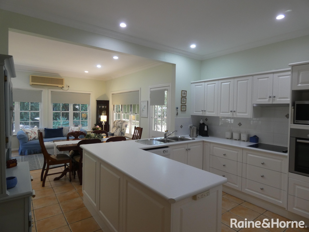 5-bedroom house at 8 Crane Place, Moree, NSW 2400, Moree Plains, New South Wales