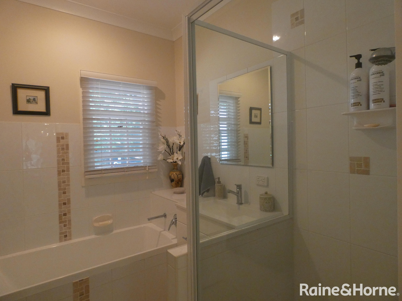 5-bedroom house at 8 Crane Place, Moree, NSW 2400, Moree Plains, New South Wales