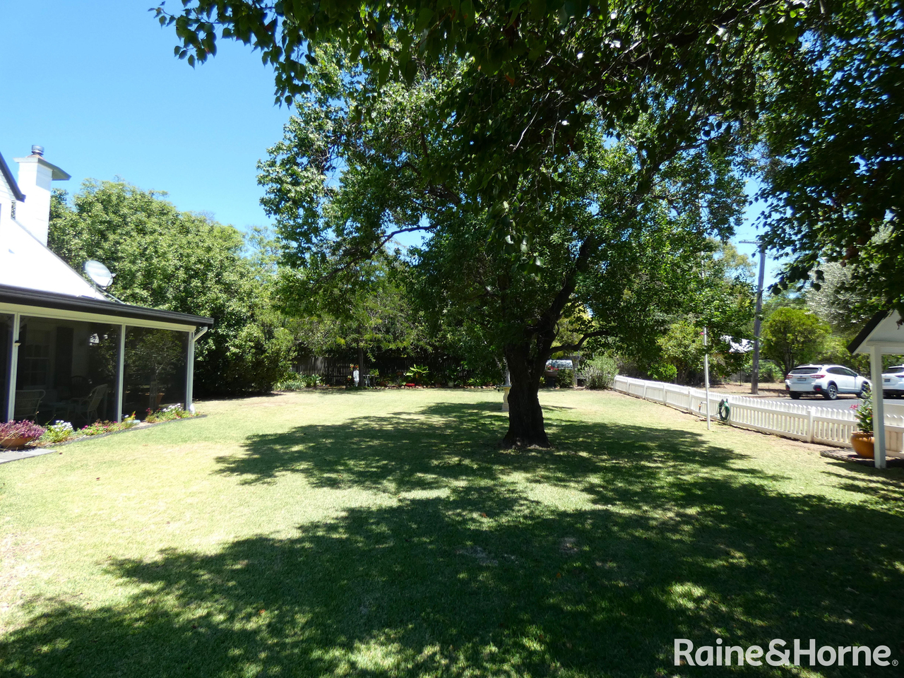 5-bedroom house at 8 Crane Place, Moree, NSW 2400, Moree Plains, New South Wales