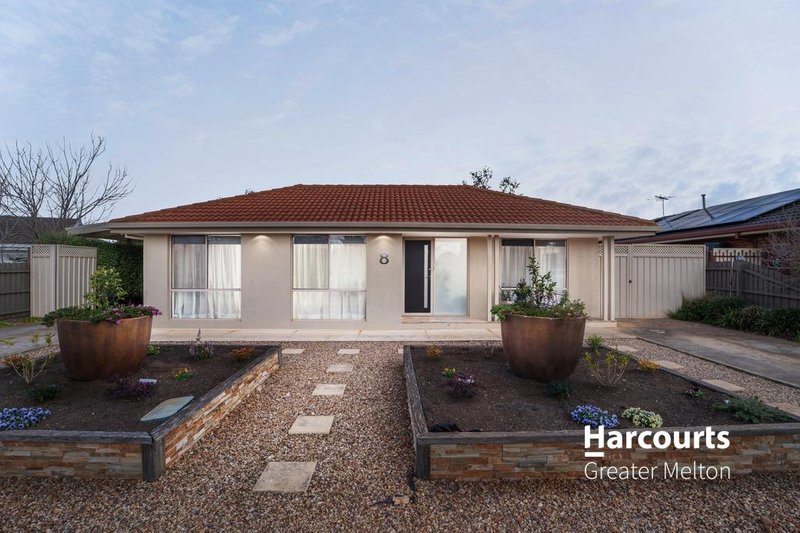 Photo - 8 Cromwell Close, Melton South VIC 3338 - Image 1