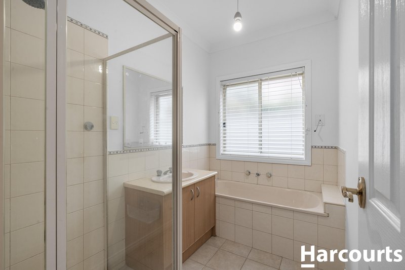 Photo - 8 Cromwell Road, Werribee VIC 3030 - Image 9