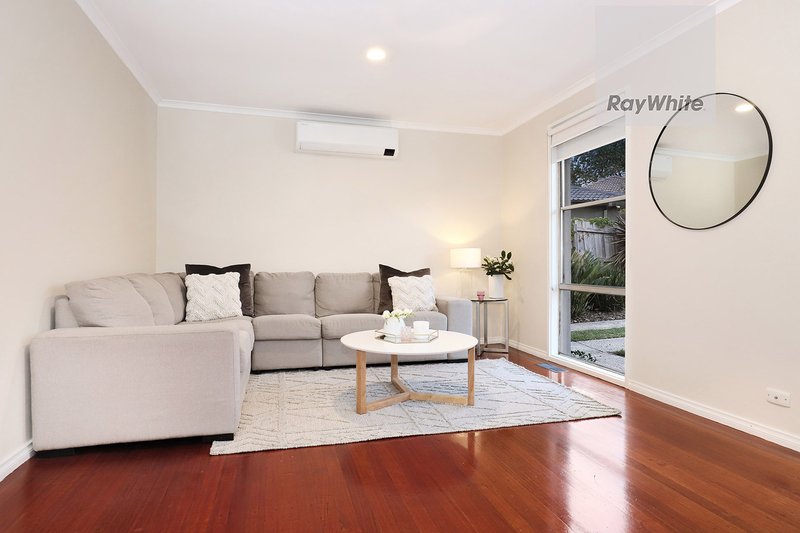 Photo - 8 Crosby Close, Gladstone Park VIC 3043 - Image 3