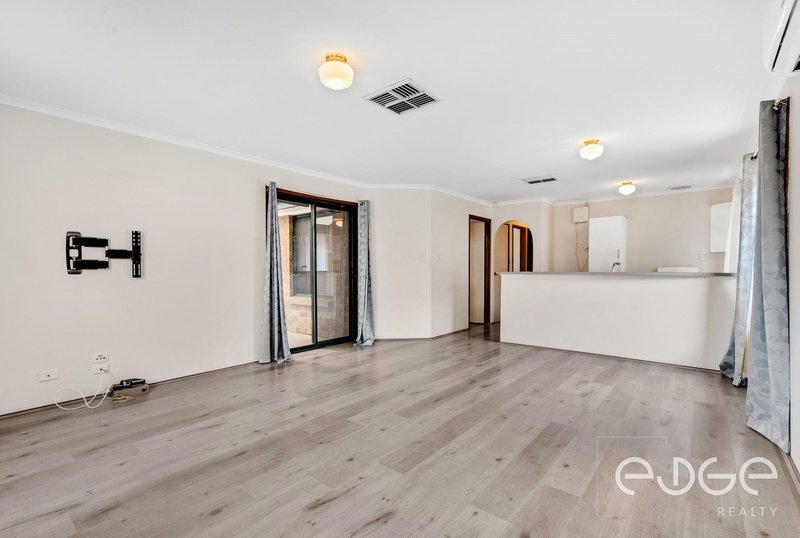 Photo - 8 Crown Crescent, Paralowie SA 5108 - Image 4