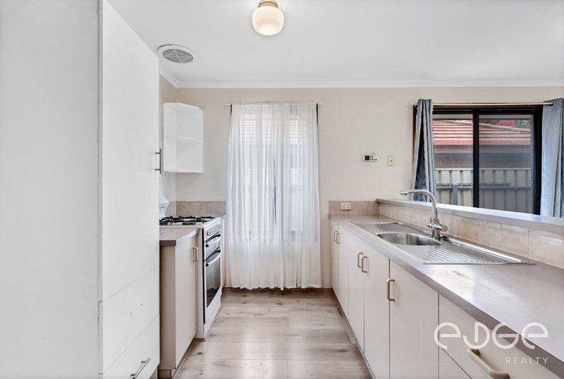 Photo - 8 Crown Crescent, Paralowie SA 5108 - Image 6