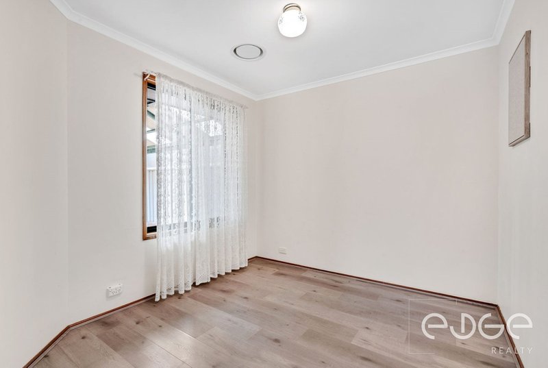 Photo - 8 Crown Crescent, Paralowie SA 5108 - Image 11