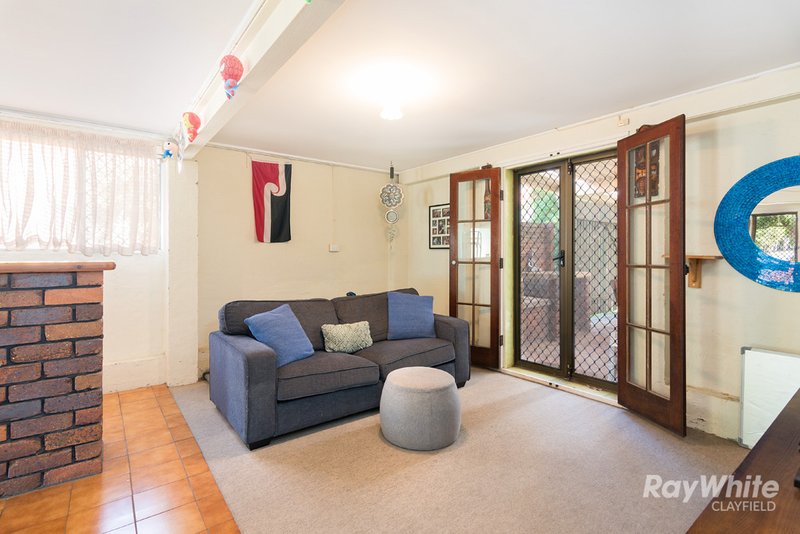 Photo - 8 Crowndale Street, Wavell Heights QLD 4012 - Image 5