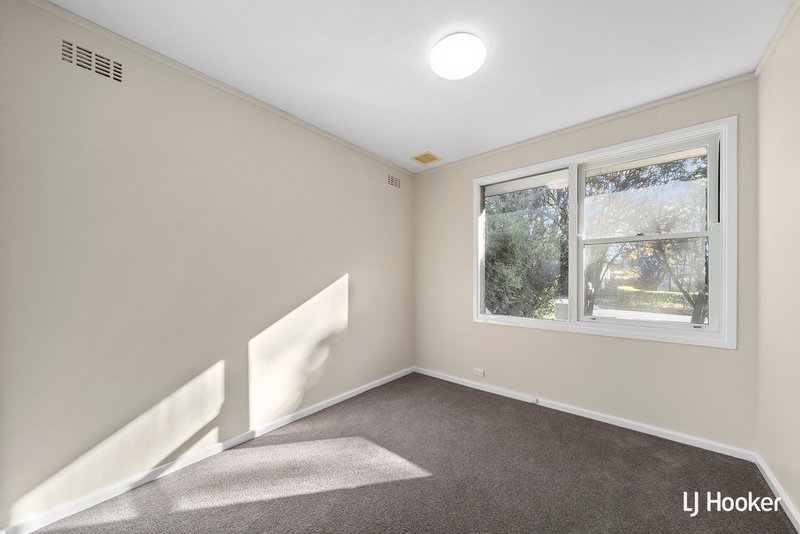 Photo - 8 Crowther Place, Curtin ACT 2605 - Image 6