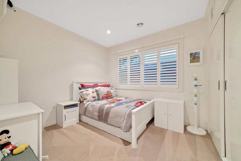 Photo - 8 Cruise Street, Point Cook VIC 3030 - Image 10