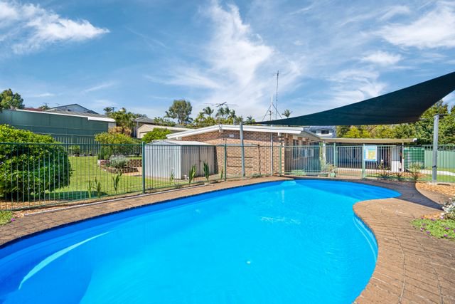 Photo - 8 Cudal Street, Shailer Park QLD 4128 - Image 19