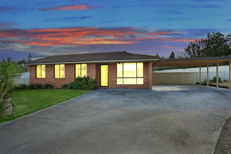 Photo - 8 Culmone Close, Edensor Park NSW 2176 - Image 10