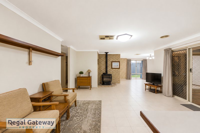 Photo - 8 Cutlass Place, Safety Bay WA 6169 - Image 6