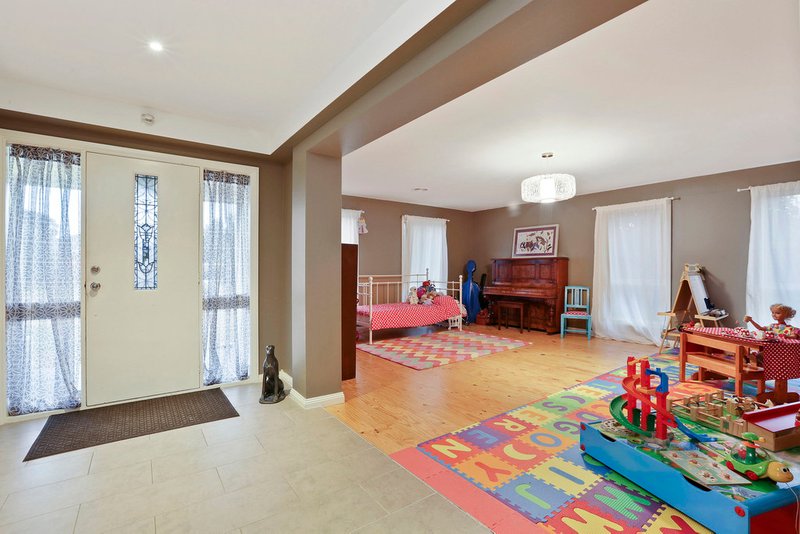 Photo - 8 Cypress Court, Lara VIC 3212 - Image 3