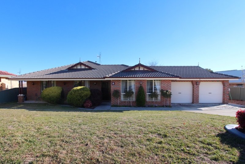 8 Cypress Crescent, Kelso NSW 2795