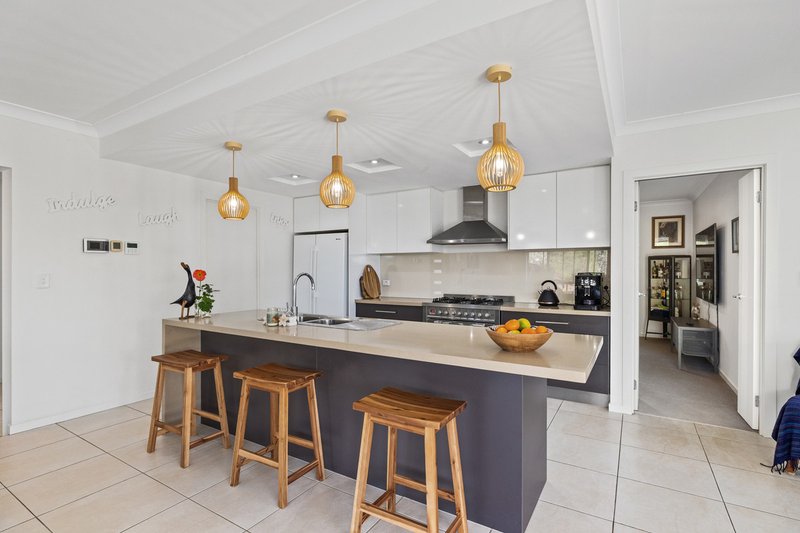 Photo - 8 Cypress Street, Redland Bay QLD 4165 - Image 5